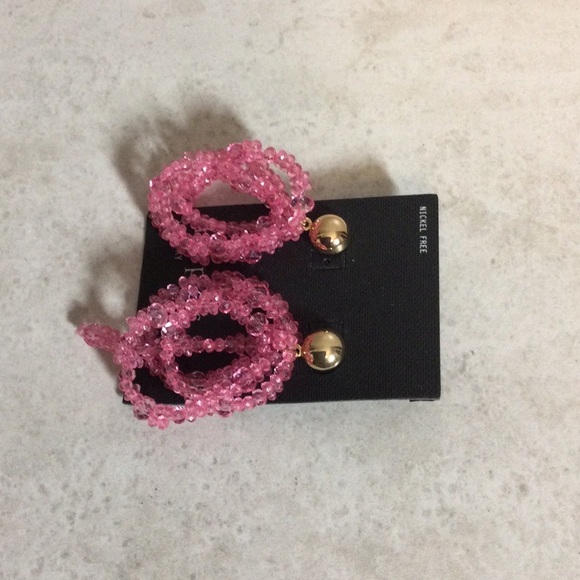 NWT Free Press gold post with medium pink swirl bead earrings - Picture 2 of 8